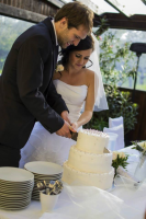 Svatební tabule v bílé a béžové barvě - CreativeLove Photography