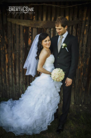 Nevěsta a ženich - CreativeLove Photography