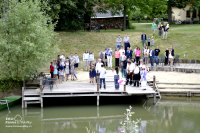 Fingovaný svatební obřad na molu